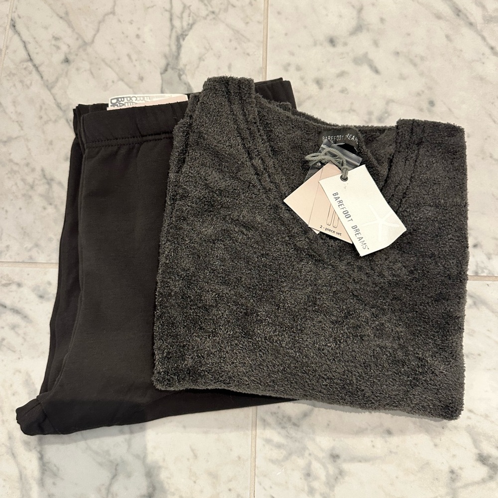 Barefoot Dreams Butter-Chic Knit Jogger Set (Carbon)